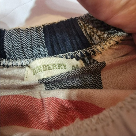 Burberry Black Quilted Kids Jacket size 10y and size medium Burberry skirt. - Picture 5 of 11